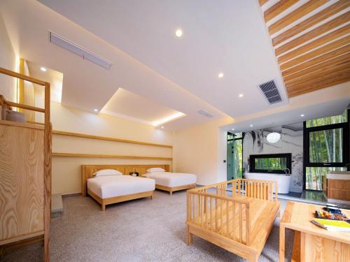 2 double beds