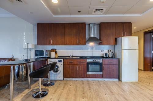 Spacious Apartment I Lake Views Apartment in JLT I Close To Metro, Dubaj (fotografie 2)
