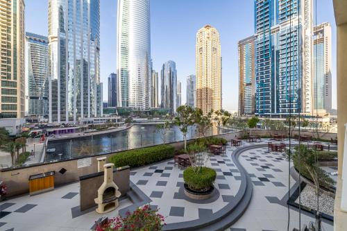 Lake Views Apartment in JLT - image 10