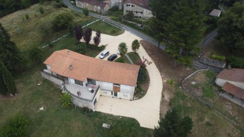 Le petit Lambertie gîte à louer Les Jabaux