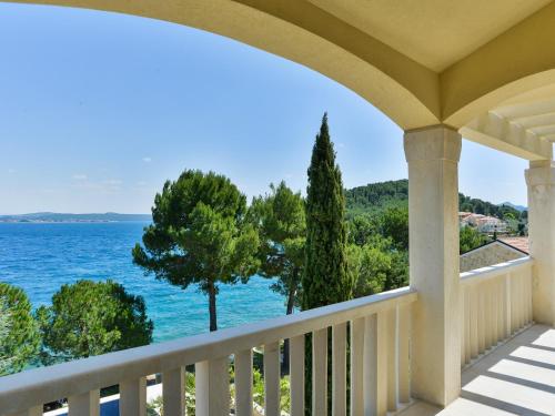 Beachfront Villa Mediterranea