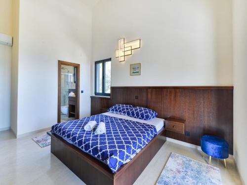 Beachfront Villa Mediterranea