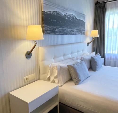 456643731 Hotel Fontanals Golf