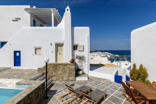 Supreme Mykonos Town House with Views & Pool & Parking - Mykonos