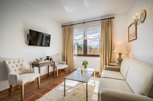 456654945 Finca La Bobadilla - The Leading Hotels of the World