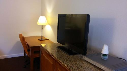 Létesítmények, Country Regency Inn & Suites in Manvel (TX)