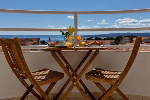 Newly renovated apartment with a beautiful sea view Emili