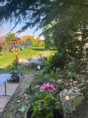 Na úpatí Pálavy Na úpatí Pálavy