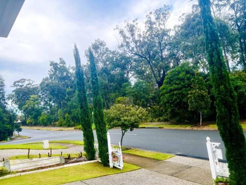 The Arcadia - Entire Luxurious English Cottage With Huge Privacy Near CBD