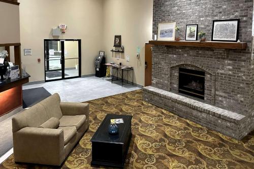 Quality Suites Near West Acres Fargo