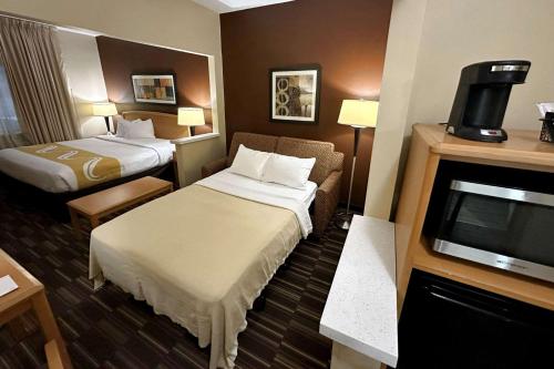 Quality Suites Near West Acres in Fargo, USA