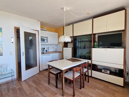 Apartment with Sea View image 5