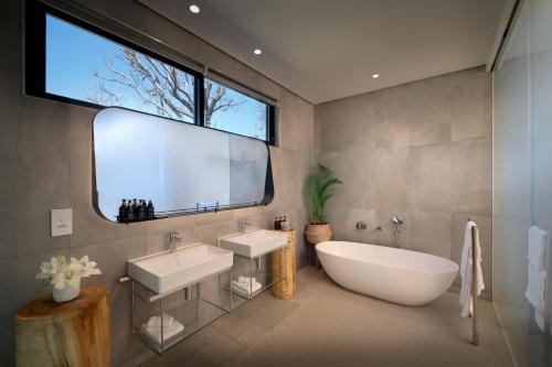 The Peech Hotel - image 3