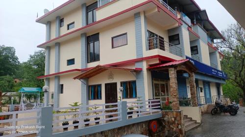 . Shivalik River Retreat