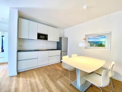 Konyha, Nautilus-Bay Suites - Zweizimmer-Suite 411 in Zavala