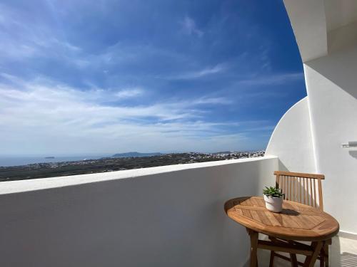 Erkély/terasz, ENA suites Santorini in Moni Profitou Iliou