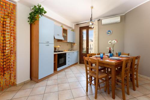 Two-Bedroom Apartment - Via La Piana 33, San Vito Lo Capo room in I Tre Golfi - Appartamenti con Terrazzo fino a 800 mt dal mare