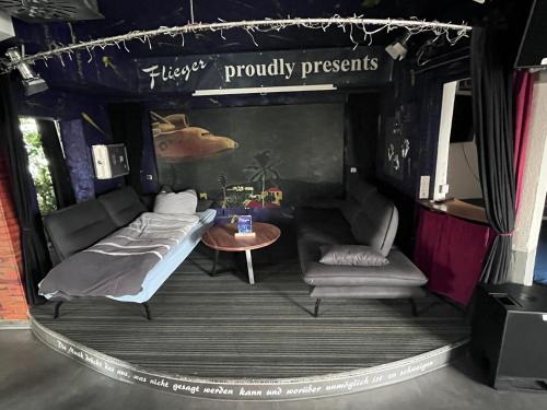 Musikbühne Flieger - das Konzept - Loften in einer Kneipe (Musikbuhne Flieger - das Konzept - Loften in einer Kneipe) in Tettnang