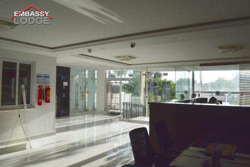 Embassy Lodge - image 5