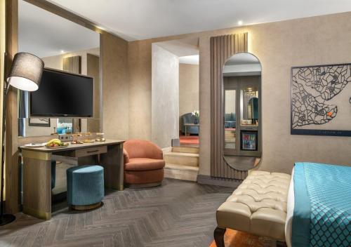 room detail thumbnail 1