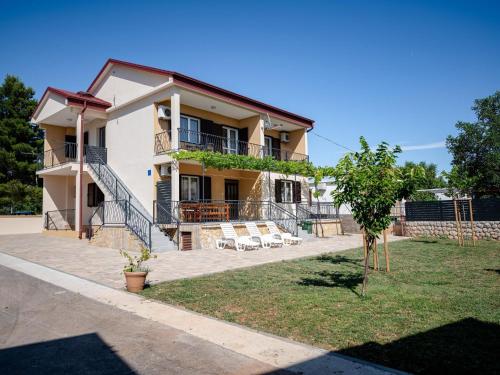 Apartment Zora in Seline with terrace, near the beach