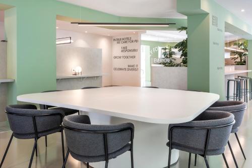 Bar/Lounge, B&B Hotel Madrid Pinar de las Rozas in Las Rozas