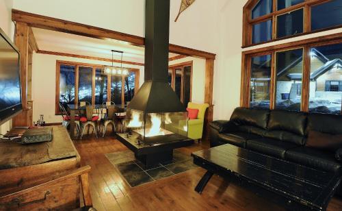 Chalets Alpins- 10 Chemin des Montagnards in Stoneham (QC)