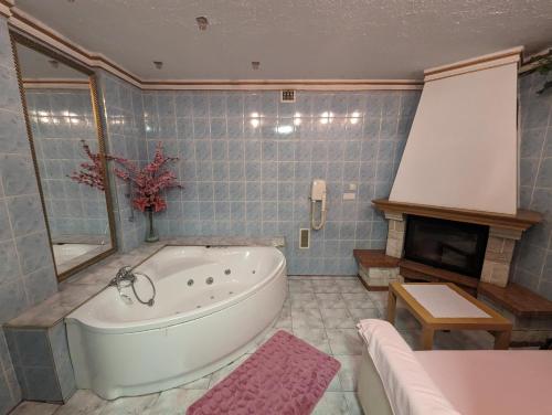 Double Room with Spa Bath