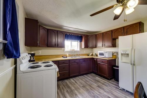 Pet-Friendly Ohio Escape with Deck and Community Dock! in Celina, USA