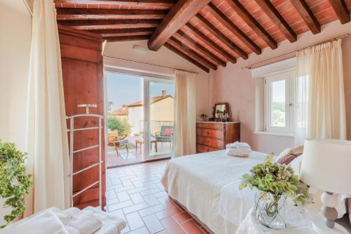 Nonno Giulivo Farmhouse, with Private Pool