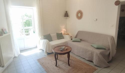 T3 avec sa terrasse au cœur du village médiéval - Cliousclat