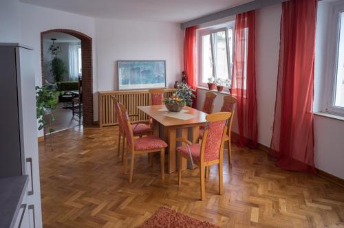 設施, Ferienwohnung Backes in 埃特靈恩