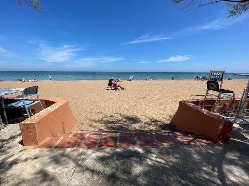 TETOM PRIMERA LINEA DE PLAYA