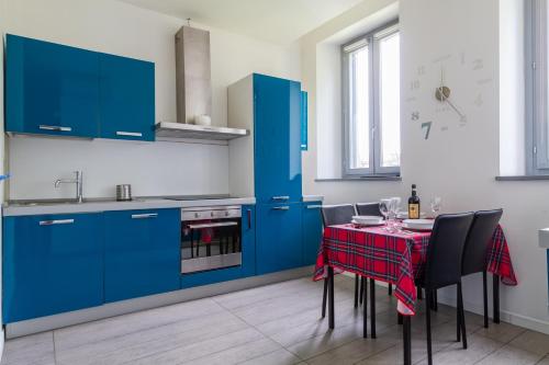 LUX Apartment Milano Metro M2 Room Type - Two-Bedroom Apartment LUX Apartment Milano Metro M2 Room Type - Two-Bedroom Apartment