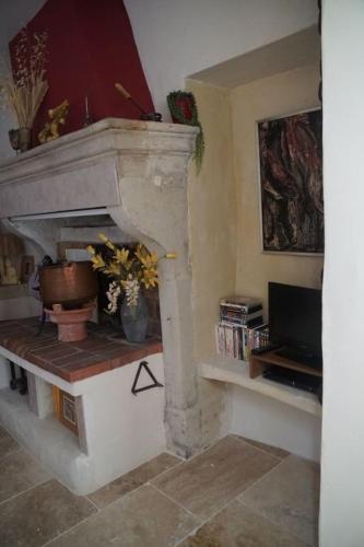 Appartement complet - Salles sous Bois in Salles-sous-Bois