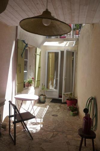 Iekārtas, Appartement complet - Salles sous Bois in Salles-sous-Bois