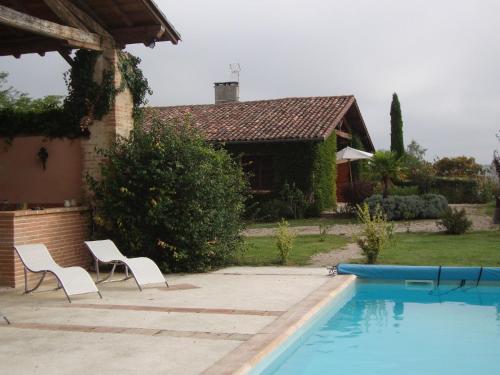 Lovely Villa with Swimming Pool in Samatan gîte à louer Samatan