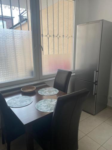 Nähe SG-Ohligs BHF FeWo (Nahe SG-Ohligs BHF FeWo) in โซลิงเงิน