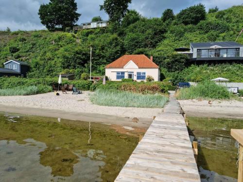  Holiday Home With Private Beach And Fantastic View, Pension in Kolding