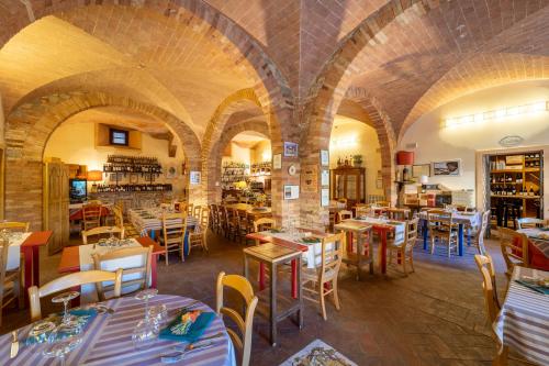 Restaurant, Le Vecchie Cantine in Chianni