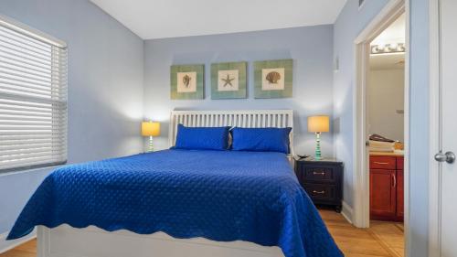 Paradise at Laketown Wharf #1903 by Nautical Properties