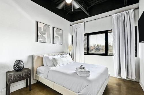 Brand New Condo near downtown Nash w washer dryer in Nashville, USA