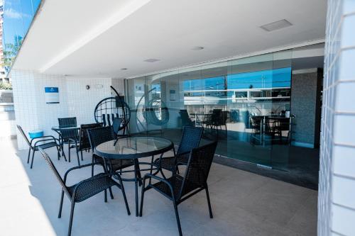 สระว่ายน้ำ, Nobile Suites Diamond near สนามบินเอวริโก เด อาเกียร์ ซัลเลส