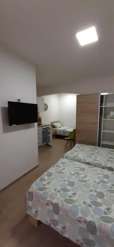 3 twin beds, 1 sofa bed