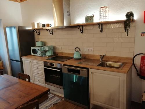 ห้องครัว, Ti Chôa - Casa da Praça (Ti Choa - Casa da Praca) in เซร์เรตา