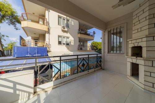 Cozy Flat with Balcony 5 min to Konyaalti Beach