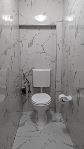 Main Square Apartment - Skopje, Skopje (Foto 8)