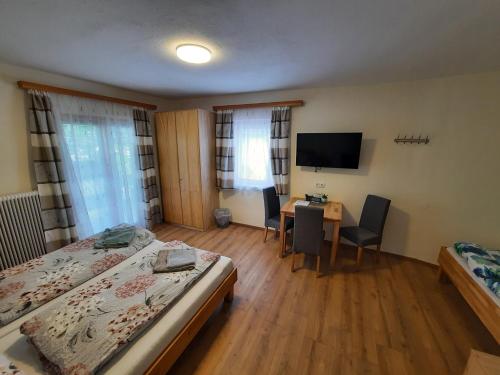 Comfort Triple Room with Shower