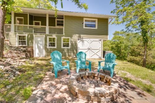 Fisherman-Friendly Bull Shoals Home on Lake! - image 7