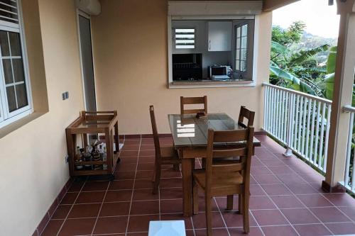 Martinique, la Ptite Maison dans la colline in Le Lamentin